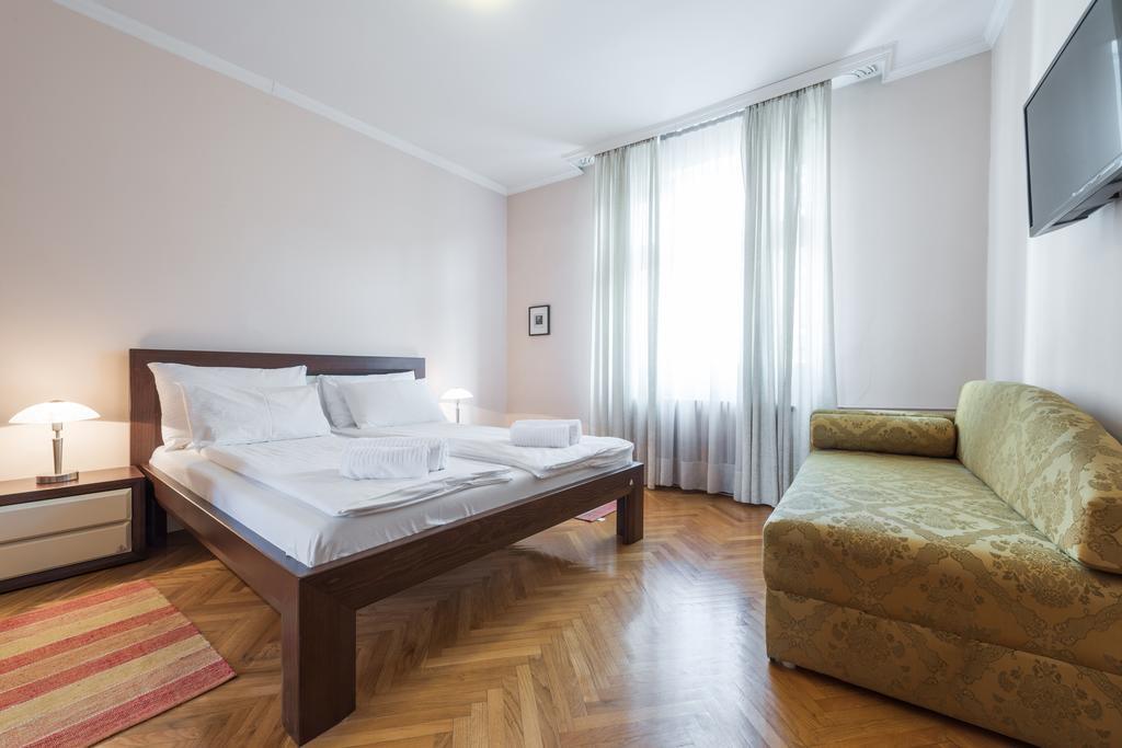 Central Belgrade Apartments 1 Room photo